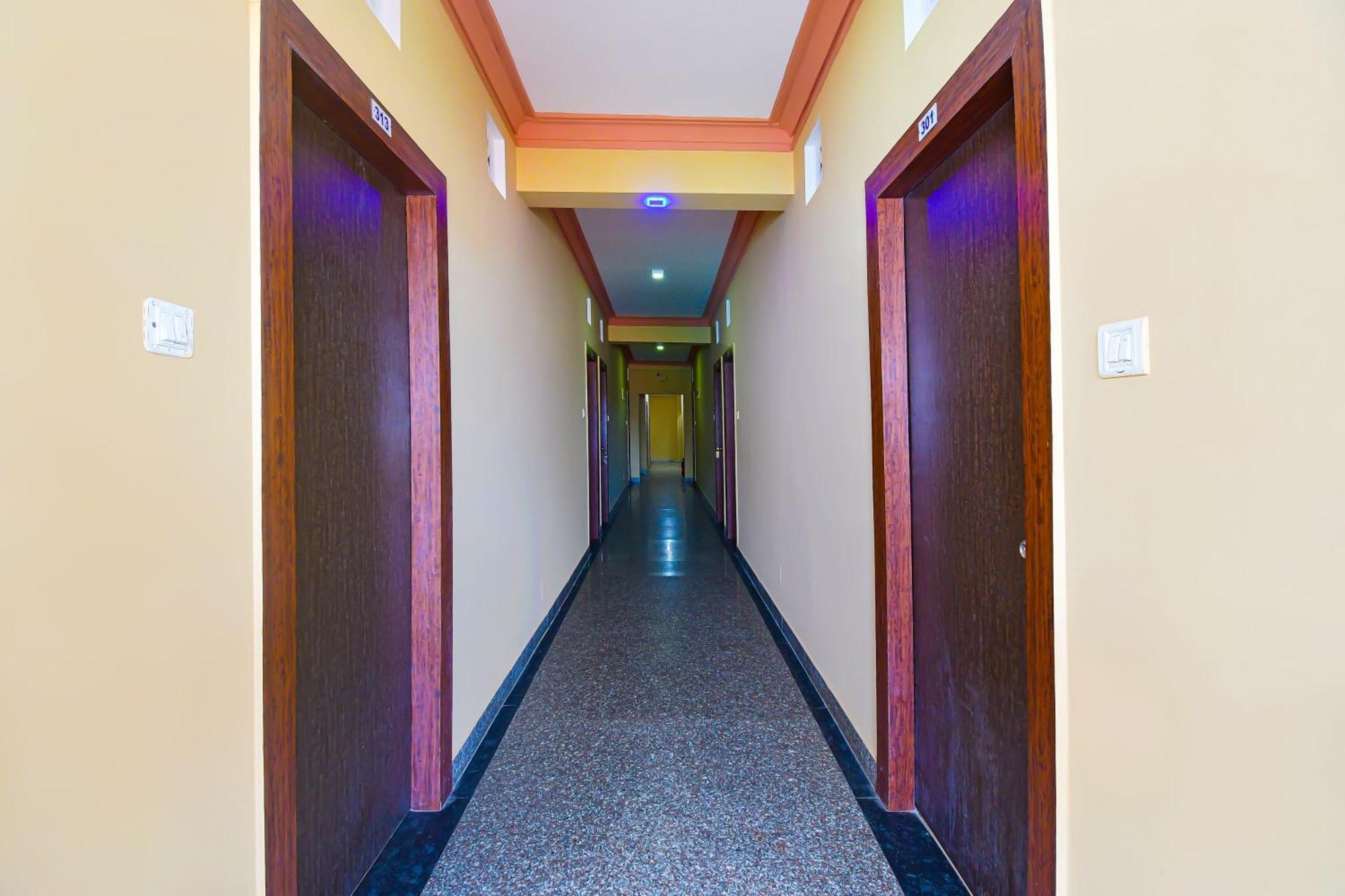 Oyo Flagship Hotel Sea Garden Пури Екстериор снимка